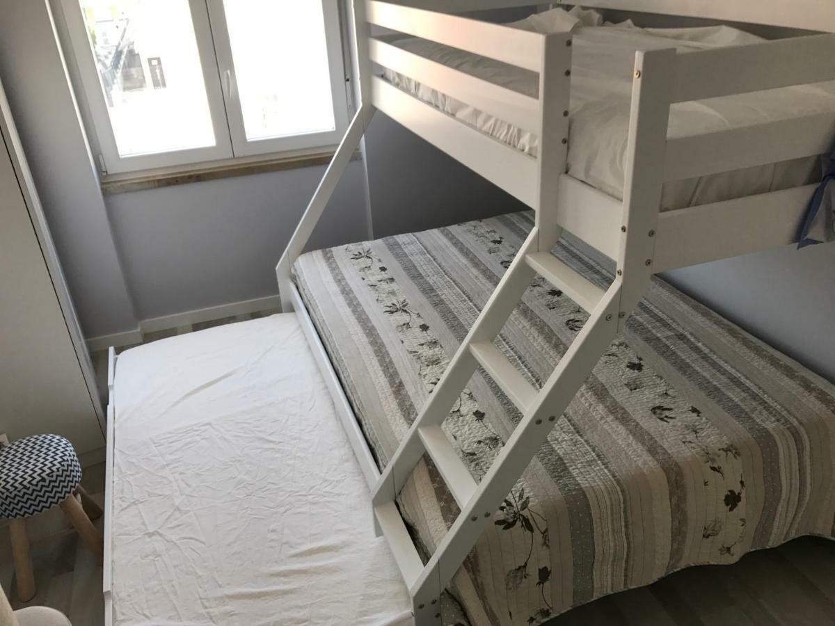 Blue Bay Beach Apartment Сесимбра Экстерьер фото